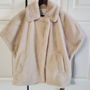 Rebecca Minkoff Vegan Fur Capelet. NWT Small Oversized Coconut. Magnetic Close